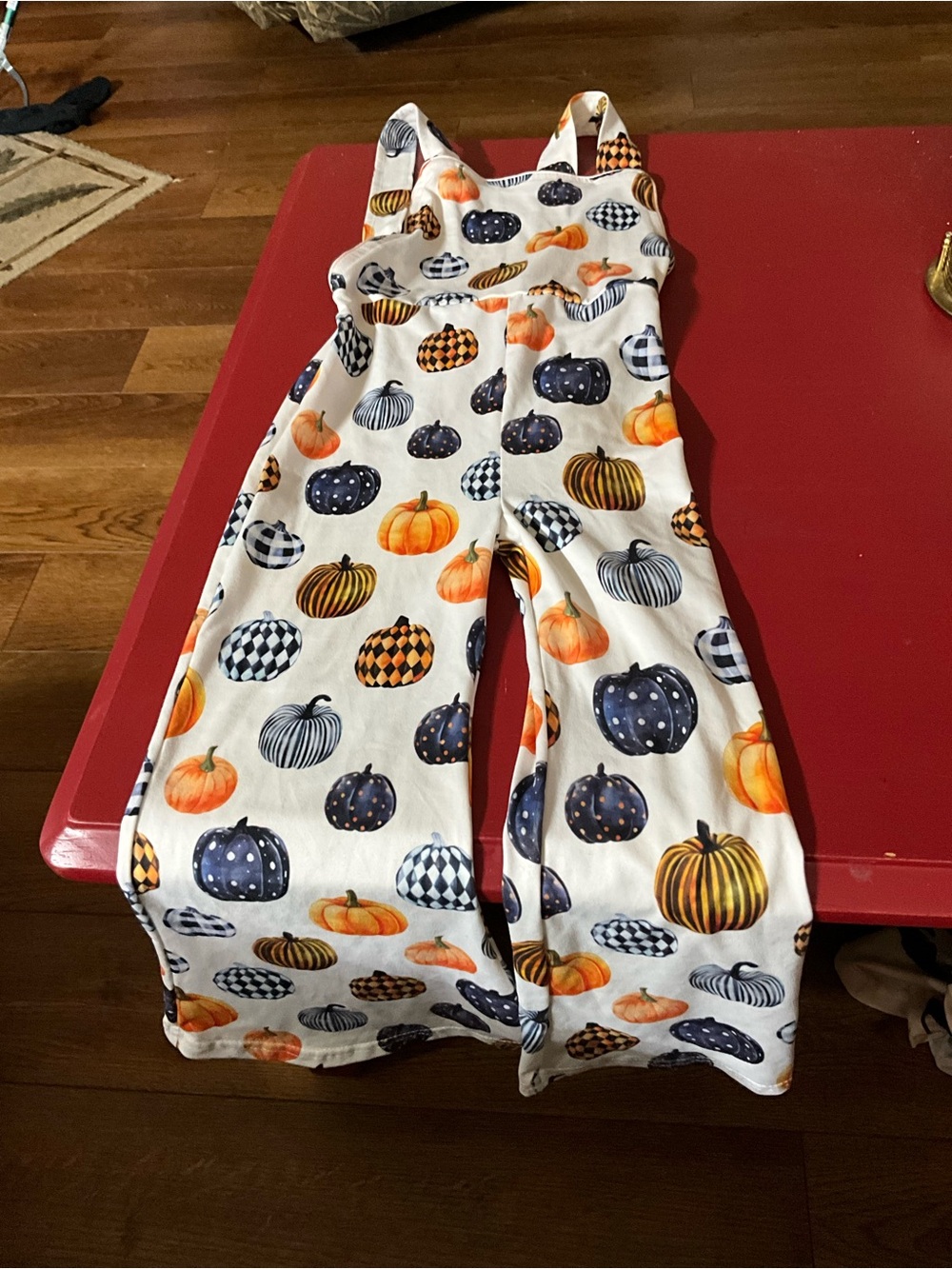 Size 6/7 pumpkin overalls